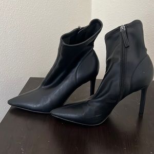 Womens black pointed boots